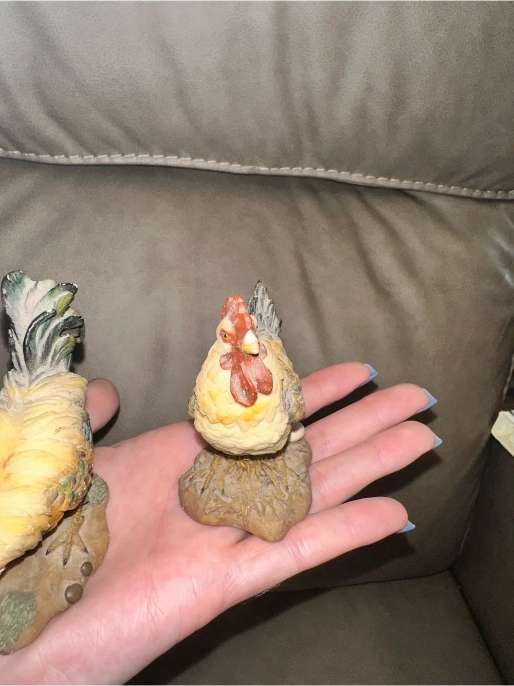 Vintage Farmhouse Rooster & Hen Figurine Set - Rustic Resin Chicken Decor